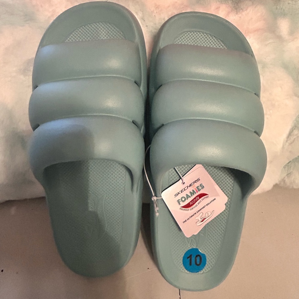 NWT Skechers Foamies Aqua Blue Slides Women’s 10 ArchFit